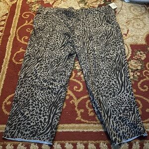 Secret Treasures Men's Animal Print Joggers - Black and Gray